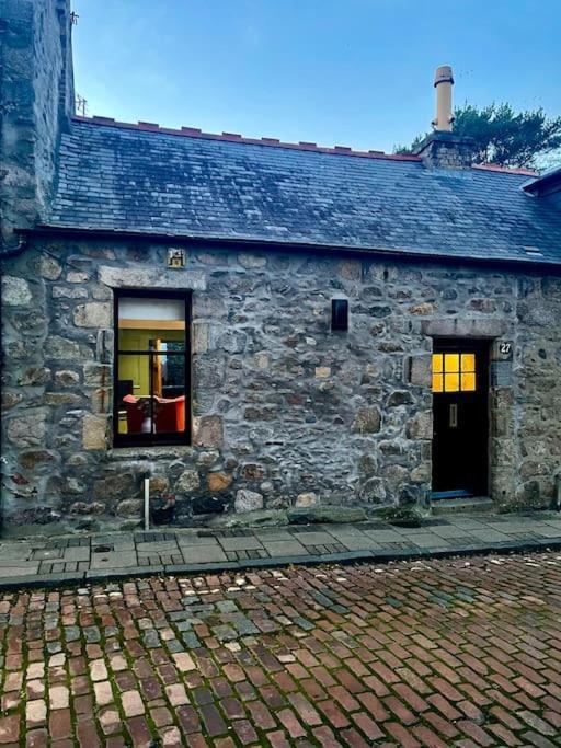 Historic Cottage In The Heart Of Old Aberdeen. Eksteriør billede